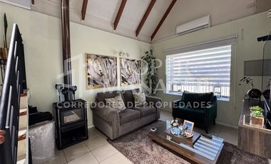 Casa en Venta en Casa 3 Pisos 105m2 5D-3B + Terraza - Parque Lantaño