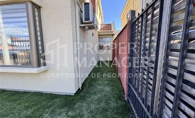 Casa en Venta en Casa 3 Pisos 105m2 5D-3B + Terraza - Parque Lantaño