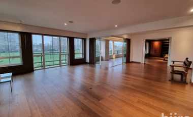 FLAT DE LUJO EN VENTA 4 DORM VISTA AL GOLF EDIFICIO MAS EXCLUSIVO DE SAN ISIDRO