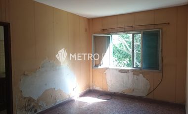 VENTA DEPARTAMENTO 4 AMBIENTES EN BERNAL OESTE