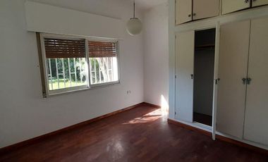Casa en venta tres dormitorios Amplio terreno. Cerro de las Rosas