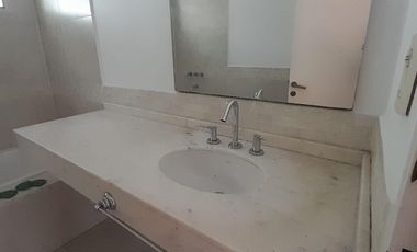 Casa en venta tres dormitorios Amplio terreno. Cerro de las Rosas