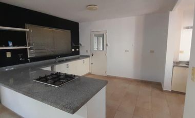 Casa en venta tres dormitorios Amplio terreno. Cerro de las Rosas