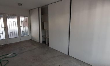 Casa en venta tres dormitorios Amplio terreno. Cerro de las Rosas