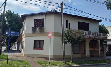 VENTA DE CASA 4 AMBIENTES