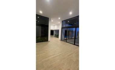 Casa campestre en condominio para la venta en Cerritos, Pereira!!!