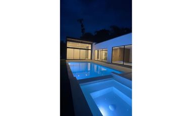 Casa campestre en condominio para la venta en Cerritos, Pereira!!!