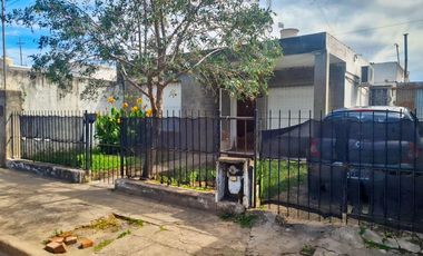 Venta casa en Arroyo Seco 2 dormitorios con patio