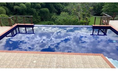 Venta casa campestre Cerritos Pereira condominio con piscina y jacuzzi