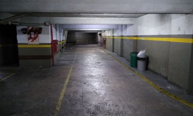 ALQUILER 4 AMBIENTES EN RECOLETA  AL FRENTE 3 DORMITORIOS BALCÓN DEPENDENCIAS A/A  PISCINA  ZOOM  COCHERA  BAÑO EN SUITE