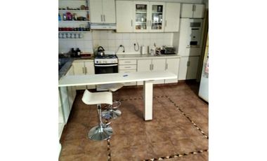 ALQUILER 4 AMBIENTES EN RECOLETA  AL FRENTE 3 DORMITORIOS BALCÓN DEPENDENCIAS A/A  PISCINA  ZOOM  COCHERA  BAÑO EN SUITE