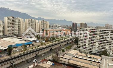 Departamento en Venta en a pasos de metro Carlos Valdovinos