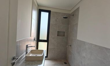 Casa con pileta en Santa Elisa Pilar del Este