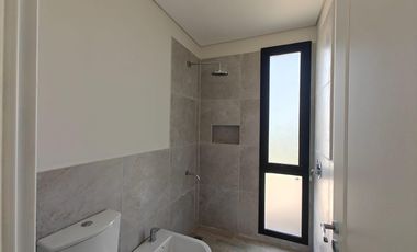 Casa con pileta en Santa Elisa Pilar del Este