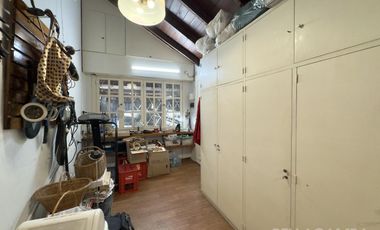 CASA VENTA EN VICENTE LÓPEZ 7 AMBIENTES JARDÍN