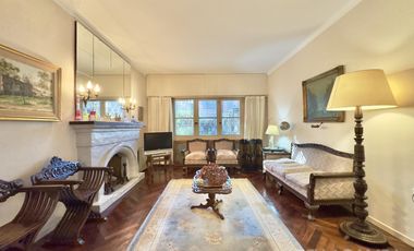 CASA VENTA EN VICENTE LÓPEZ 7 AMBIENTES JARDÍN