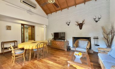CASA VENTA EN VICENTE LÓPEZ 7 AMBIENTES JARDÍN