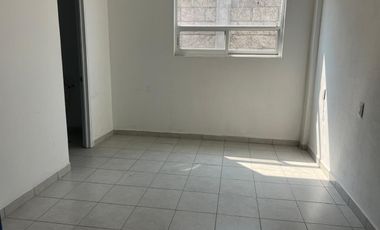 Edificio comercial en venta en Av. Universidad, SJR, Querétaro.
