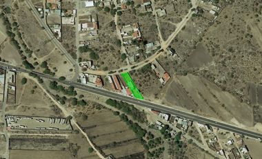 Edificio comercial en venta en Av. Universidad, SJR, Querétaro.