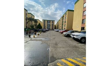 SE ALQUILA APARTAMENTO CUARTO PISO TORRES DE COMFANDI