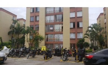 SE ALQUILA APARTAMENTO CUARTO PISO TORRES DE COMFANDI