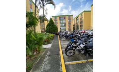 SE ALQUILA APARTAMENTO CUARTO PISO TORRES DE COMFANDI