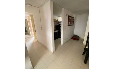 SE ALQUILA APARTAMENTO CUARTO PISO TORRES DE COMFANDI