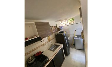 SE ALQUILA APARTAMENTO CUARTO PISO TORRES DE COMFANDI