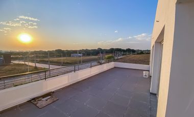 CASA A LA VENTA A ESTRENAR EN ZONA LOPEZ JORDAN Y DARWIN