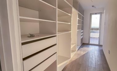 CASA A LA VENTA A ESTRENAR EN ZONA LOPEZ JORDAN Y DARWIN