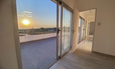 CASA A LA VENTA A ESTRENAR EN ZONA LOPEZ JORDAN Y DARWIN