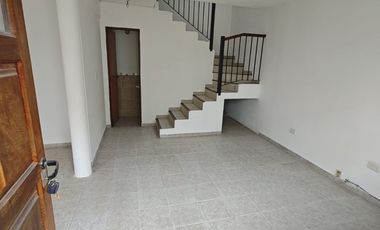 DUPLEX COMPLEJO INTERNO EN VENTA CALLE LAPRIDA AL 700