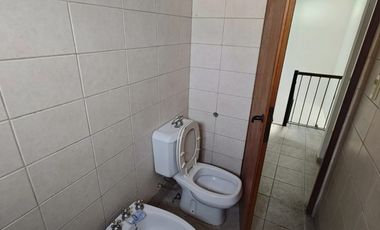 DUPLEX COMPLEJO INTERNO EN VENTA CALLE LAPRIDA AL 700