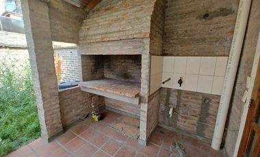 DUPLEX COMPLEJO INTERNO EN VENTA CALLE LAPRIDA AL 700