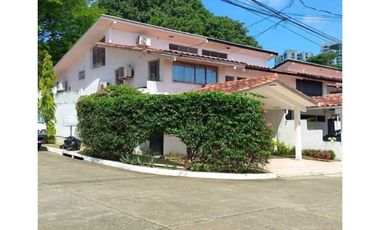 VENDO DUPLEX DE TRES NIVELES EL CANGREJO