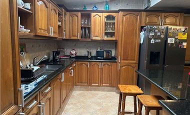 VENDO DUPLEX DE TRES NIVELES EL CANGREJO