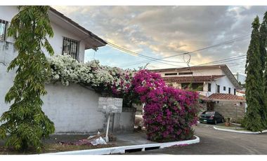 VENDO DUPLEX DE TRES NIVELES EL CANGREJO