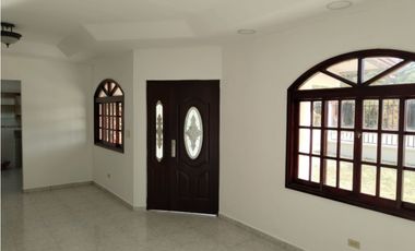 VENDO CASA EN SA FELIPE, SANTIAGO GRAN TERRENO