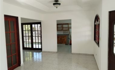 VENDO CASA EN SA FELIPE, SANTIAGO GRAN TERRENO