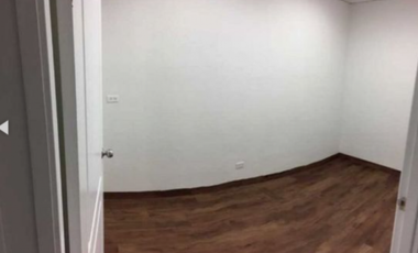 ALQUILER OFICINA   84m2 CON DIVISIONES OBARRIO PLAZA EJECUTIVA MC