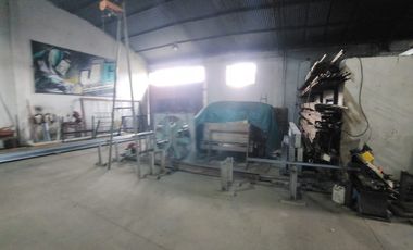 DEPOSITO EN VENTA EN CALLE GOBERNADOR PARERA