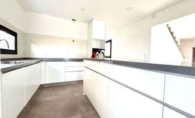 VENTA DE CASA EN Pilar