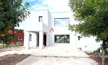 VENTA DE CASA EN Pilar