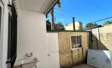 Departamento Tipo Casa en venta en Bernal Centro