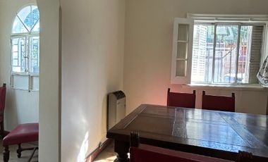 Departamento Tipo Casa en venta en Bernal Centro