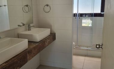 Casa en Venta en Cerca de Colegio Almenar de Pirque, de Copec y centro de eventos Subercaseaux