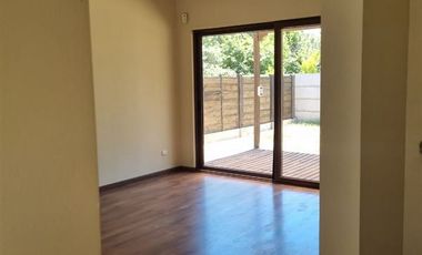Casa en Venta en Cerca de Colegio Almenar de Pirque, de Copec y centro de eventos Subercaseaux