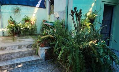 CALLE TACUARI CASA A LA VENTA
