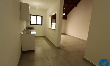 Casa en Venta Castelar Apto Crédito Bancario, Ph 3 ambientes con departamento 2 ambientes al fondo