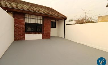Casa en Venta Castelar Apto Crédito Bancario, Ph 3 ambientes con departamento 2 ambientes al fondo